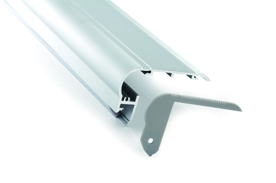 L'extrusion en aluminium argentée anodisée pour la bande de LED allume la largeur de 80mm