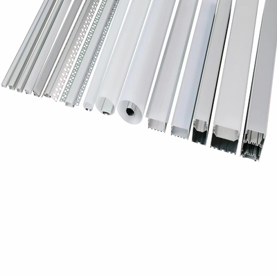 Diffuseur monté en surface anodisé par argent de PC de profil de LED pour l'éclairage de cuisine